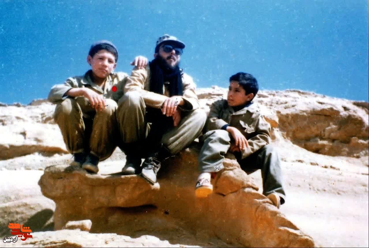 تصاویر کمتر دیده شده از شهید «داود رضائیان» تصاویر کمتر دیده شده از شهید «داود رضائیان»