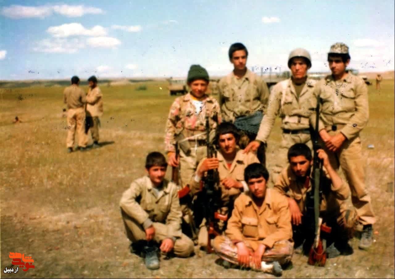 تصاویر کمتر دیده شده از شهید «داود رضائیان» تصاویر کمتر دیده شده از شهید «داود رضائیان»