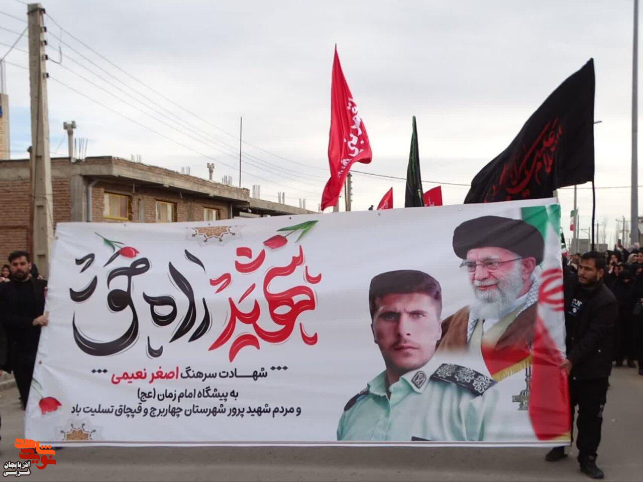 آنچنان از انقلاب اسلامی در مقابل استکبار دفاع مینمود آنچنان از انقلاب اسلامی در مقابل استکبار دفاع مینمود