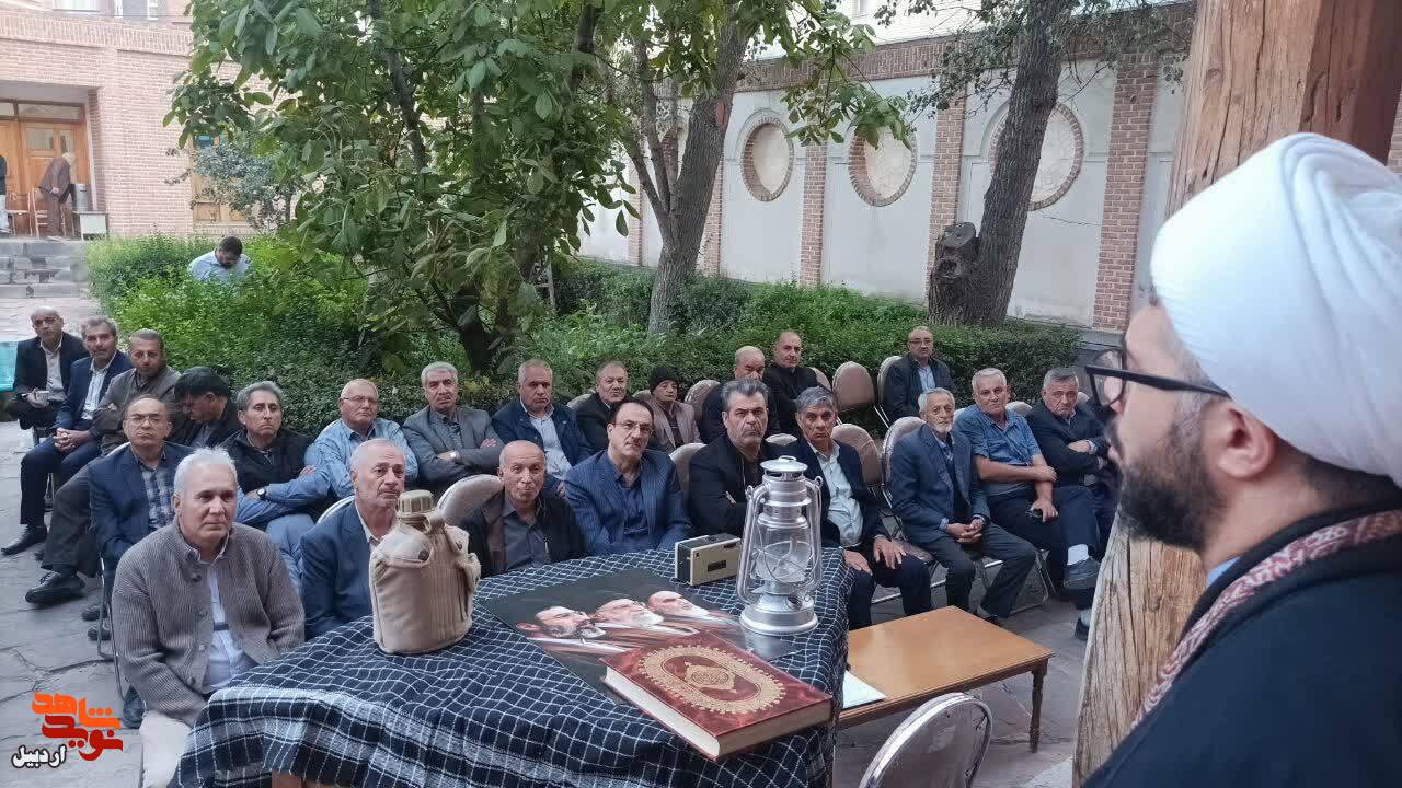 برگزاری نشست تبیینی آزادگان در موزه شهدای اردبیل+ عکس برگزاری نشست تبیینی آزادگان در موزه شهدای اردبیل+ عکس