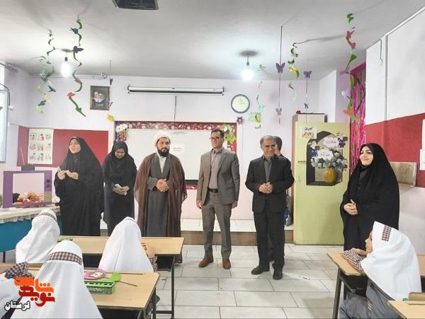 برگزاری جشن شکوفه ها در مدرسه شاهد خرم آباد