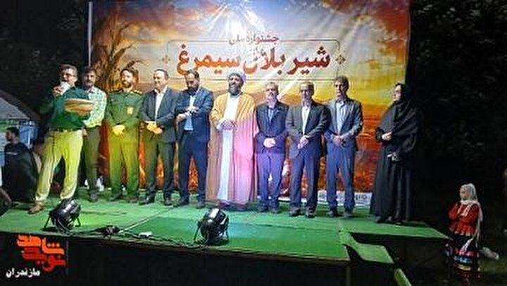 تصاویر/عطر ایثار در جشنواره شیربلال سیمرغ پیچید؛ تجلیل از خانواده شهید رادزاد در هفته دولت