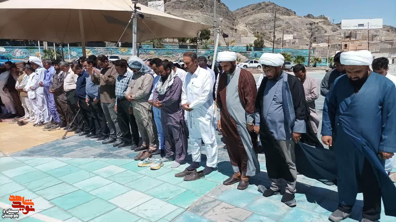 تشییع باشکوه پیکر بسیجی شهید اهل سنت«نادر سارانی سخی» در زاهدان تشییع باشکوه پیکر بسیجی شهید اهل سنت«نادر سارانی سخی» در زاهدان