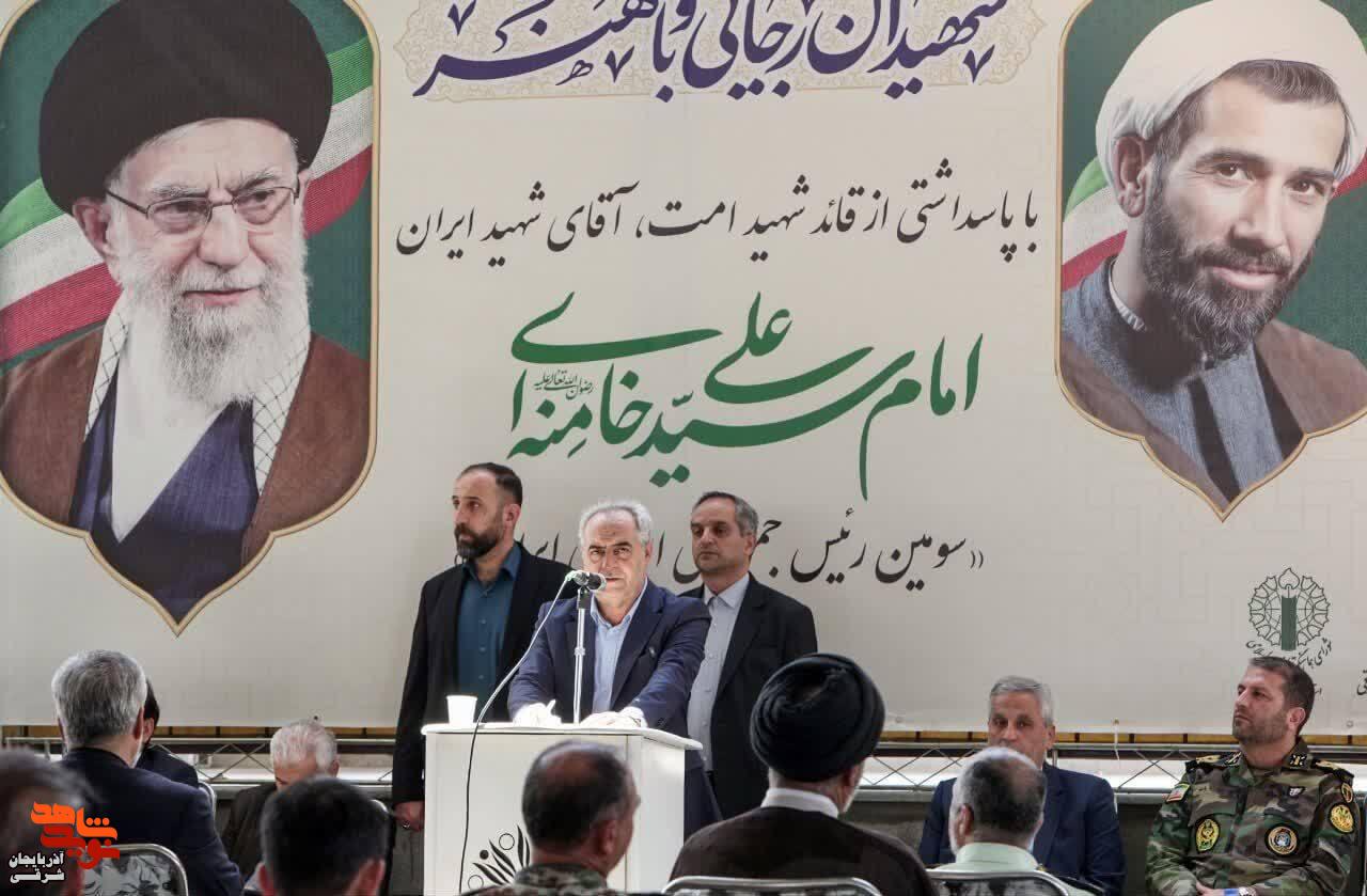 تجدید میثاق مسئولان آذربایجانشرقی با آرمانهای شهدا در هفته دولت/ تاکید بر تداوم «مکتب خدمتگزاری» تجدید میثاق مسئولان آذربایجانشرقی با آرمانهای شهدا در هفته دولت/ تاکید بر تداوم «مکتب خدمتگزاری»