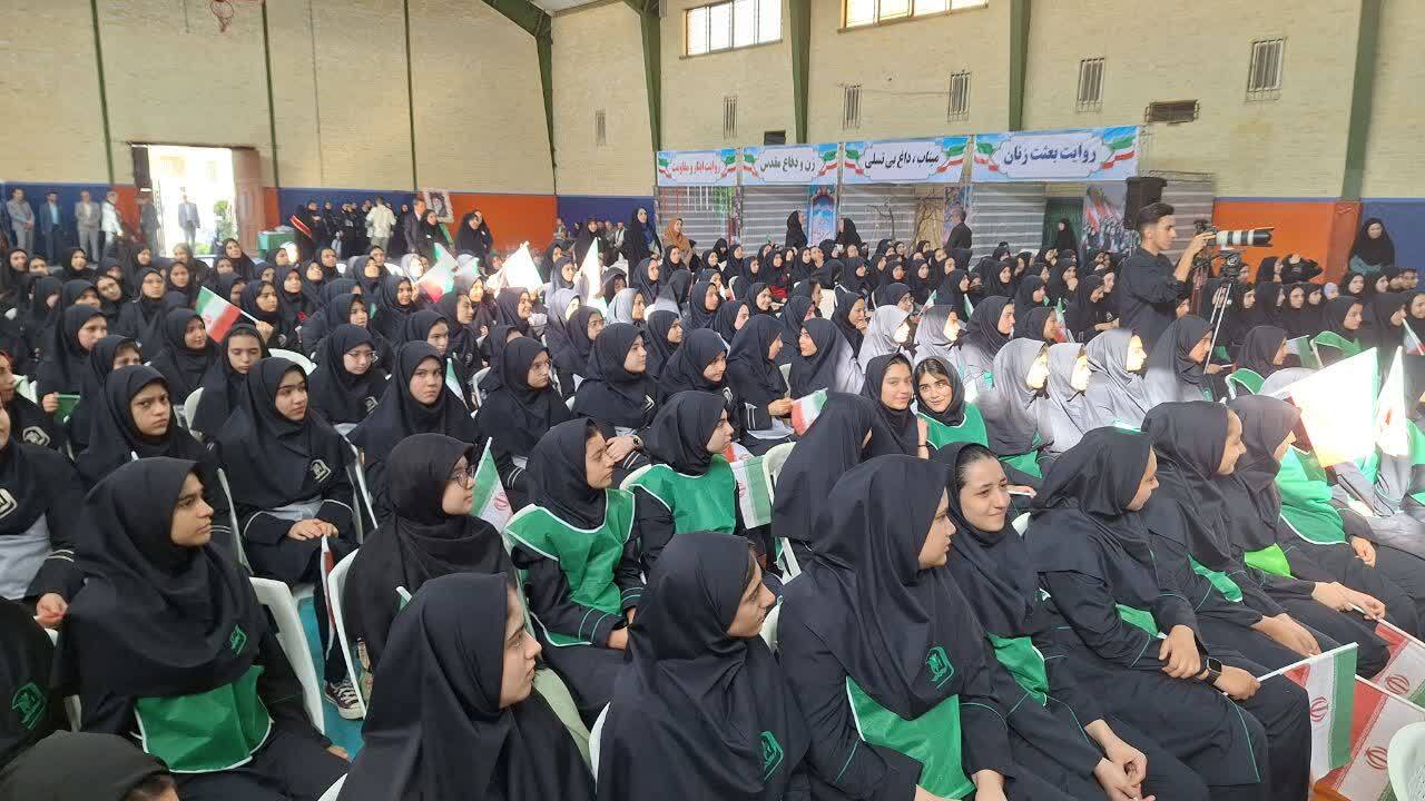 زنگ مهر و مقاومت در مدرسه شاهد بهشتیان نواخته شد زنگ مهر و مقاومت در مدرسه شاهد بهشتیان نواخته شد