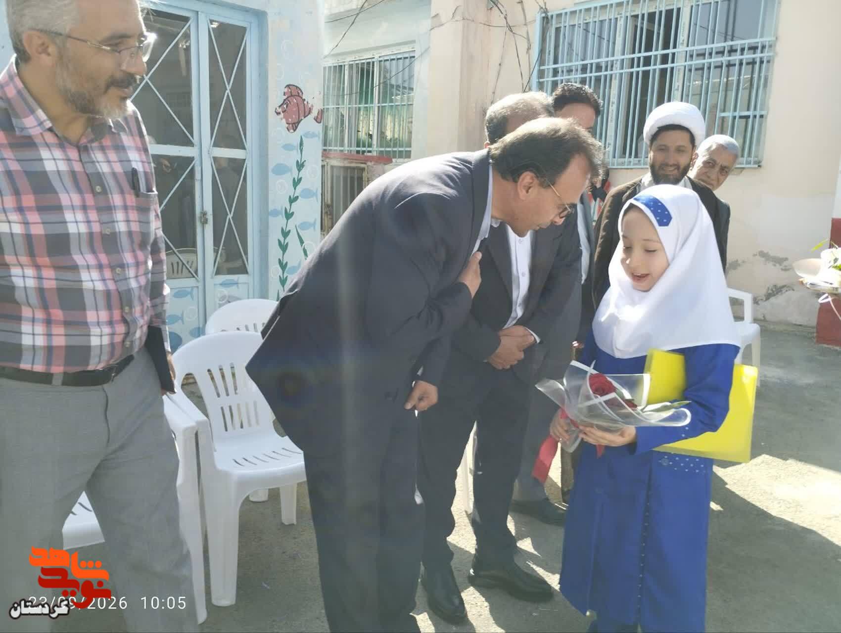 زنگ ایثار برای فرزندان شهدا با یاد پدران آسمانی نواخته شد زنگ ایثار برای فرزندان شهدا با یاد پدران آسمانی نواخته شد