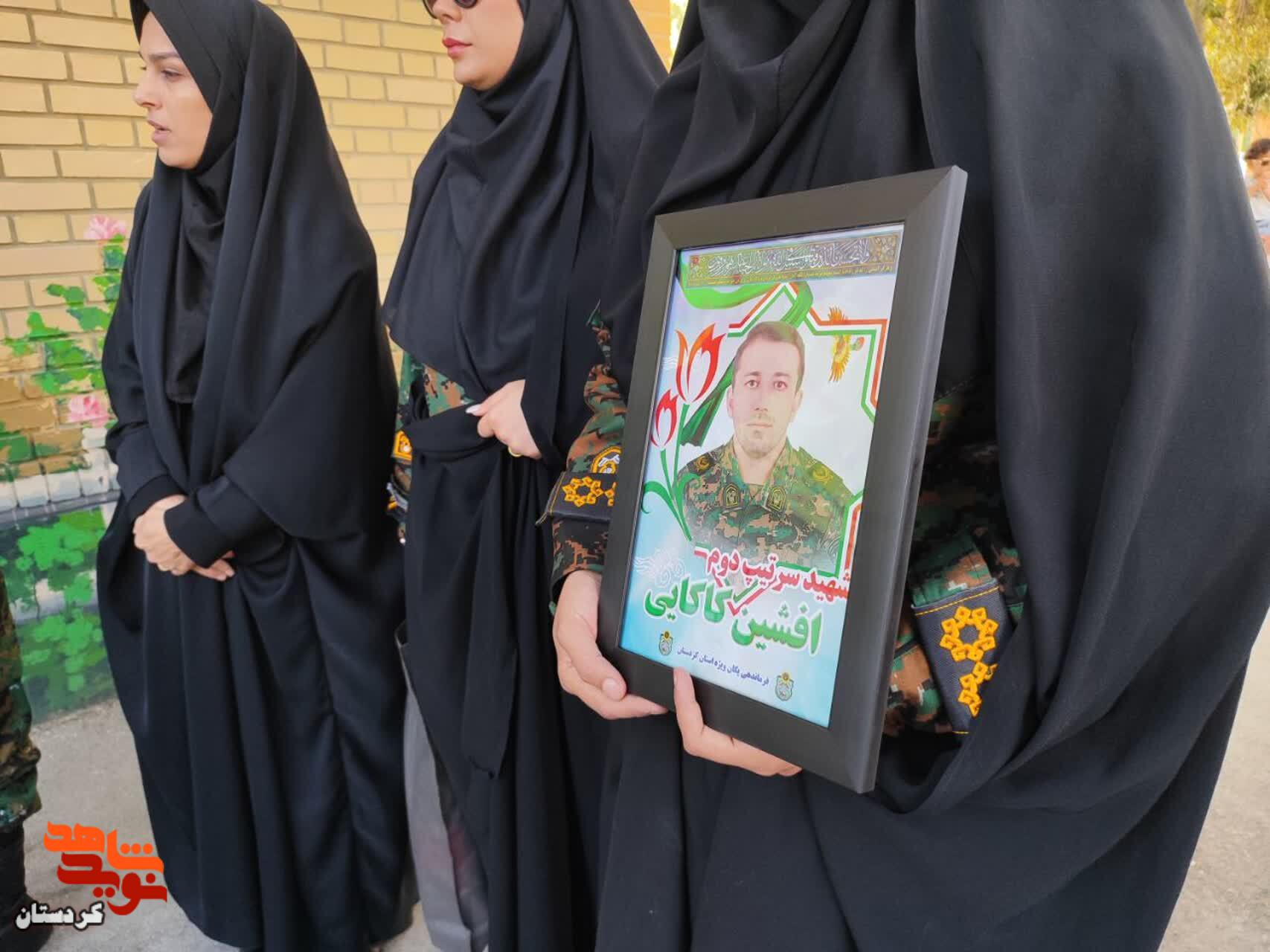 زنگ ایثار برای فرزندان شهدا با یاد پدران آسمانی نواخته شد زنگ ایثار برای فرزندان شهدا با یاد پدران آسمانی نواخته شد