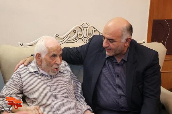 دیدار با خانواده معظم شهدا بروجرد به مناسبت هفته دفاع مقدس دیدار با خانواده معظم شهدا بروجرد به مناسبت هفته دفاع مقدس
