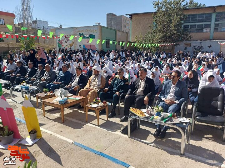 زنگ ایثار و مقاومت و زنگ مهر در مدارس شیروان به صدا درآمد