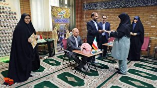 مراسم «ایران‌مهر» با حضور دانش‌آموزان و مسئولین در سنقر برگزار شد