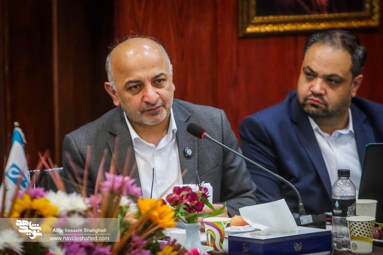 مأموریت اصلی بیمه دی، ارائه خدمات شایسته و عزتمندانه به جامعه ایثارگری است مأموریت اصلی بیمه دی، ارائه خدمات شایسته و عزتمندانه به جامعه ایثارگری است