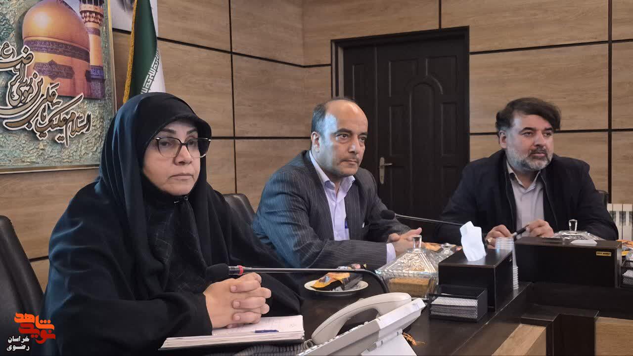 خدیوی: روایت فداکاریهای ایثارگران باید با قدرت رسانهها به نسلهای آینده منتقل شود خدیوی: روایت فداکاریهای ایثارگران باید با قدرت رسانهها به نسلهای آینده منتقل شود