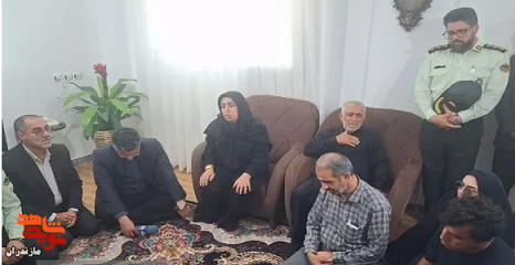 دیدار مدیرکل بنیاد شهید مازندران با خانواده شهید مدافع امنیت استوار دوم قاسمی در ساری+تصاویر