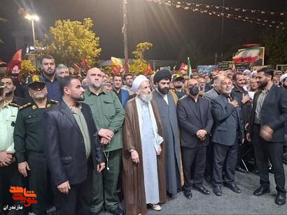 حضور مدیر کل بنیاد مازندران در مراسم شب وداع با شهید مدافع امنیت استوار دوم امیرحسین قاسمی در ساری حضور مدیر کل بنیاد مازندران در مراسم شب وداع با شهید مدافع امنیت استوار دوم امیرحسین قاسمی در ساری