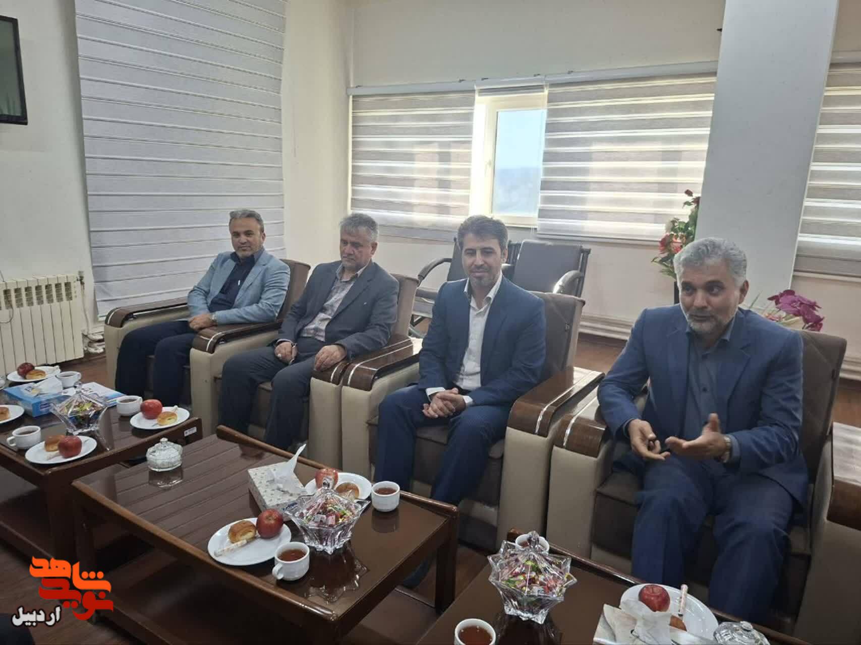 دیدار مدیرکل بنیاد شهید اردبیل با فرماندهی انتظامی استان دیدار مدیرکل بنیاد شهید اردبیل با فرماندهی انتظامی استان