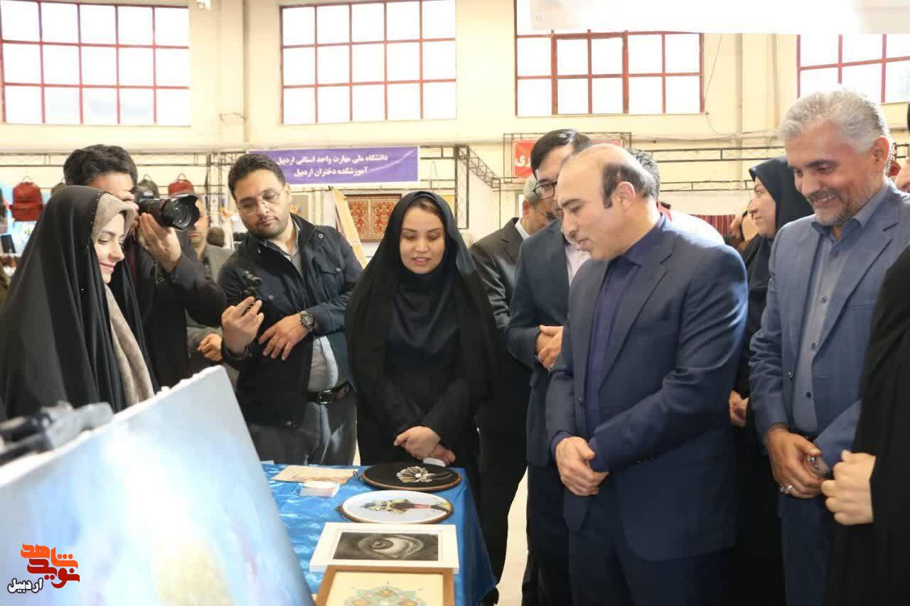 غرفه بنیاد شهید اردبیل در نمایشگاه توانمندی بانوان افتتاح شد غرفه بنیاد شهید اردبیل در نمایشگاه توانمندی بانوان افتتاح شد