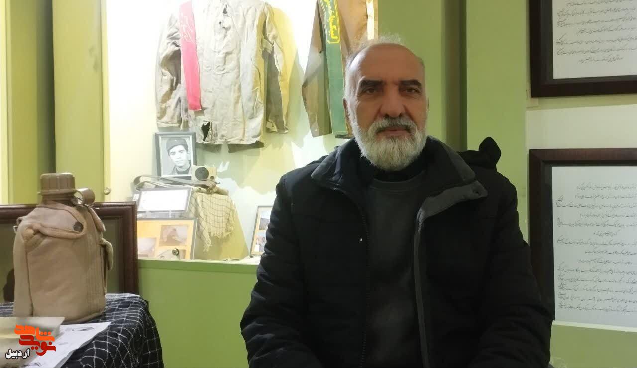 راویان دفاع مقدّس باید خود منشور عملی عمل صادقانه در جامعه و ولایتمداری باشند راویان دفاع مقدّس باید خود منشور عملی عمل صادقانه در جامعه و ولایتمداری باشند