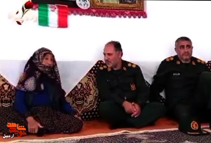 دیدار با خانواده شهید «فراهم آذریان» در انگوت+ فیلم دیدار با خانواده شهید «فراهم آذریان» در انگوت+ فیلم