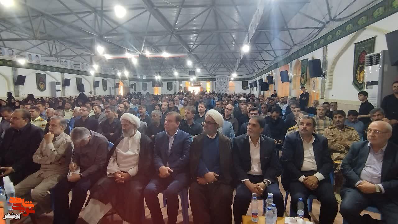 گزارش| مسئولان عالی رتبه کشور با ۵ شهید «جنگ اقتدار رمضان» در وحدتیه تجدید میثاق کردند