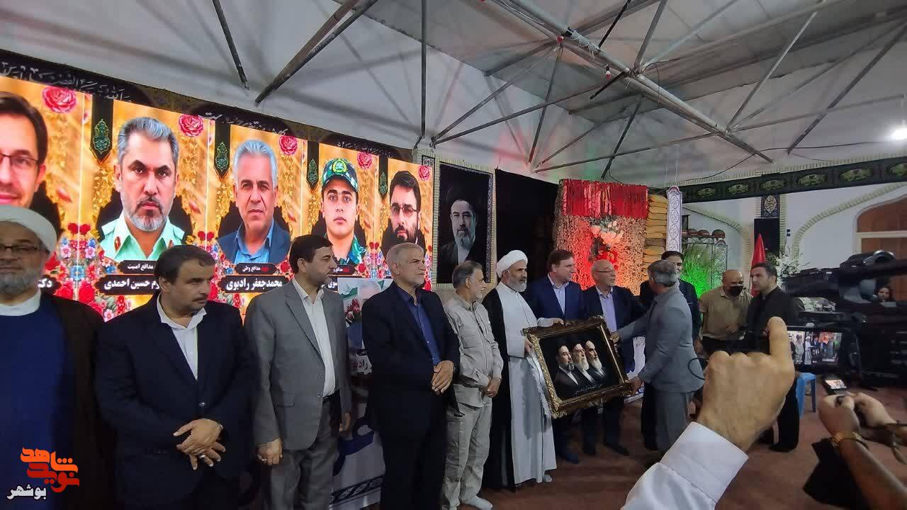 گزارش| مسئولان عالی رتبه کشور با ۵ شهید «جنگ اقتدار رمضان» در وحدتیه تجدید میثاق کردند
