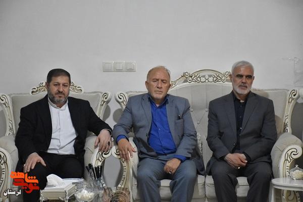 دیدار مدیرکل بنیاد شهید و امور ایثارگران لرستان با خانواده شهید والامقام«حسین بیرانوند» دیدار مدیرکل بنیاد شهید و امور ایثارگران لرستان با خانواده شهید والامقام«حسین بیرانوند»