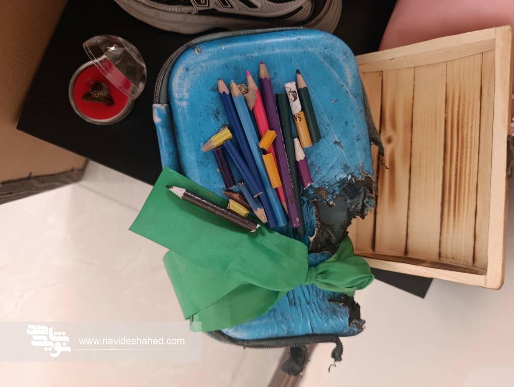 همسرمرفت تا بچهها را از مدرسه بیاورد؛ هر سه با هم شهید شدند همسرمرفت تا بچهها را از مدرسه بیاورد؛ هر سه با هم شهید شدند