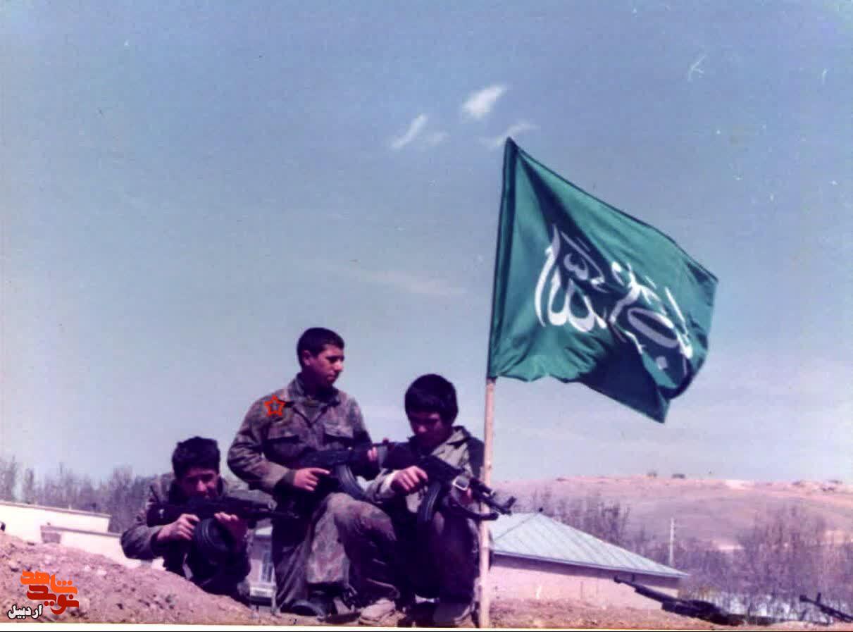تصاویر کمتر دیده شده از شهید «بایرامعلی بهمنی» تصاویر کمتر دیده شده از شهید «بایرامعلی بهمنی»