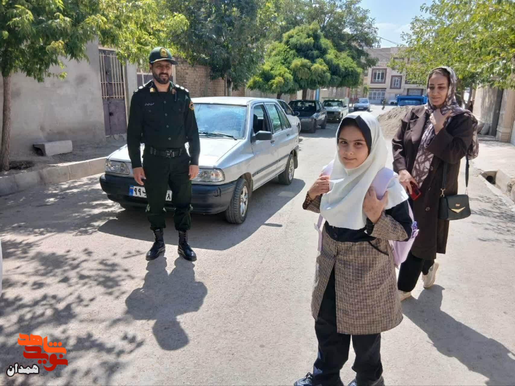 بدرقهای پدرانه برای فرزندان شهدا بدرقهای پدرانه برای فرزندان شهدا