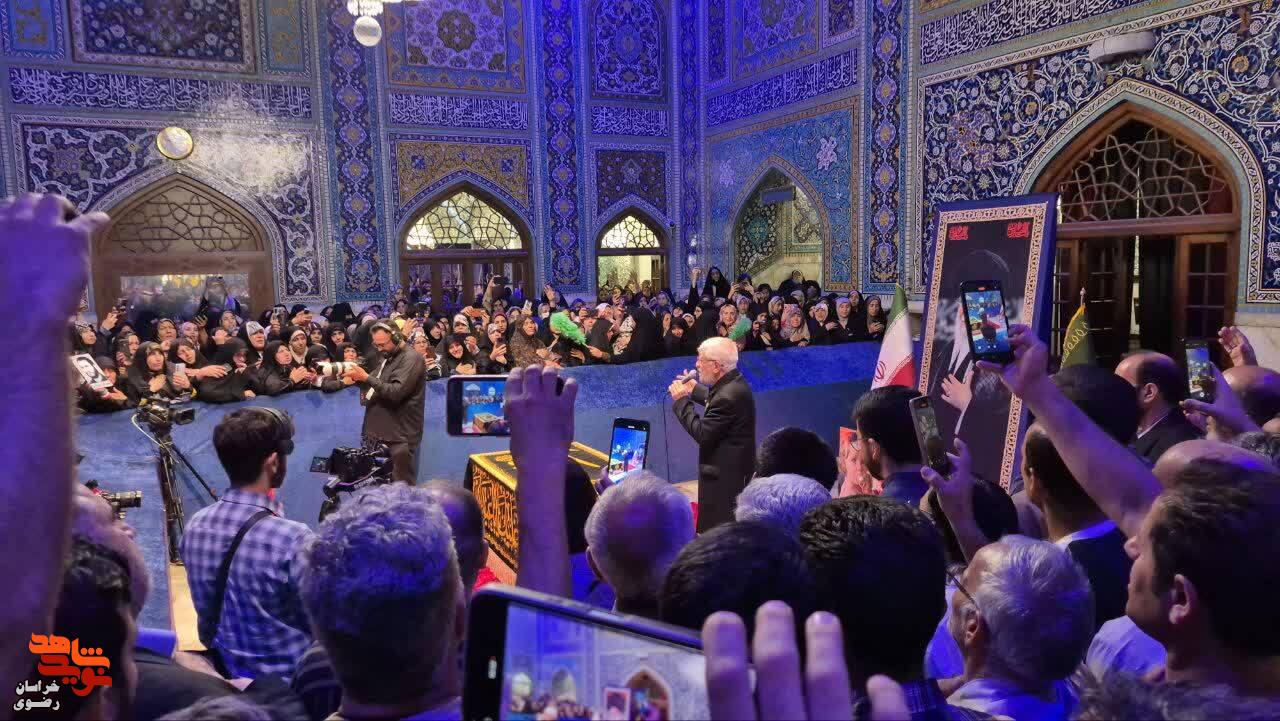 آیین «میهمانی لاله‌ها» از جوار بارگاه منور رضوی و قائد شهید امت اسلامی برگزار شد.