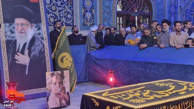 آیین «میهمانی لاله‌ها» از جوار بارگاه منور رضوی و قائد شهید امت اسلامی برگزار شد.