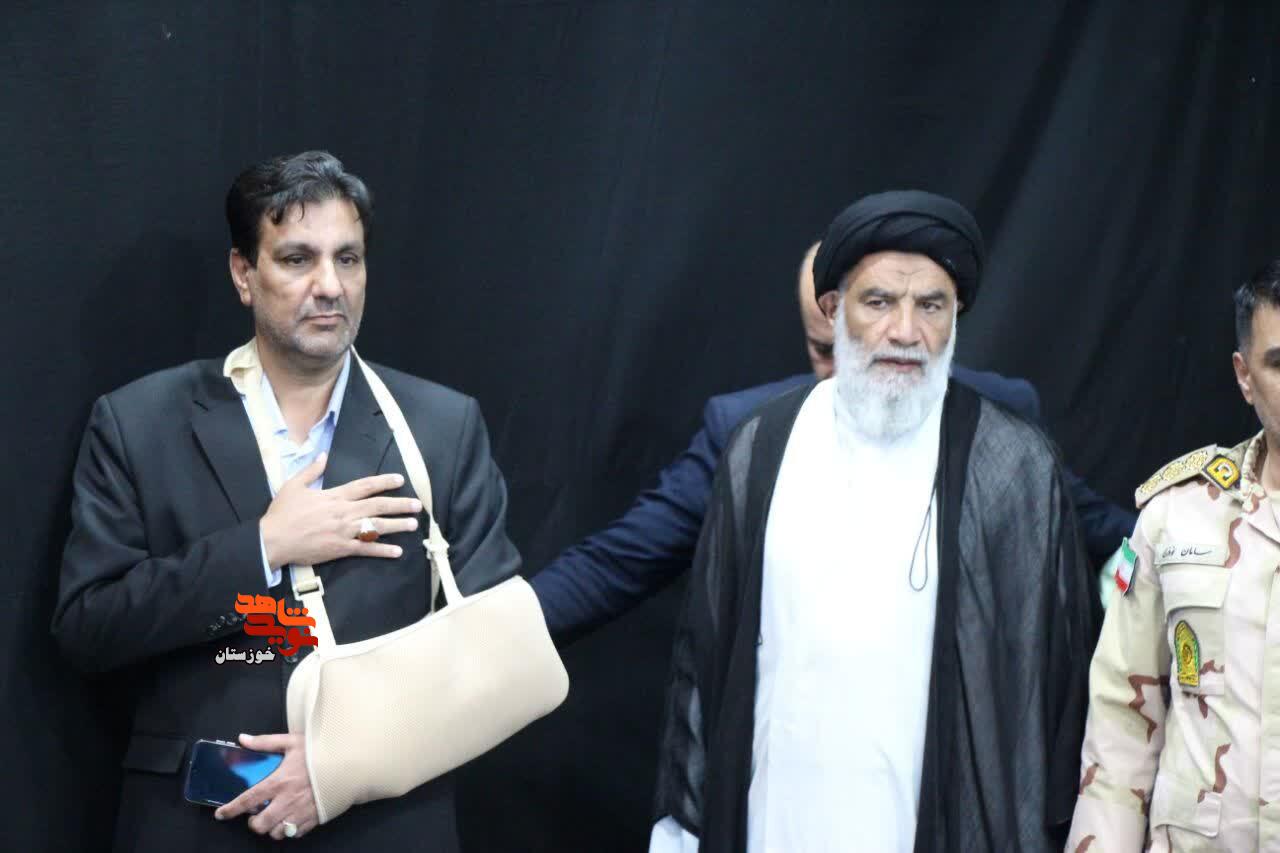گزارش تصویری/ آیین سراسری «مهمانی لاله‌ها» در گلزار شهدای اهواز