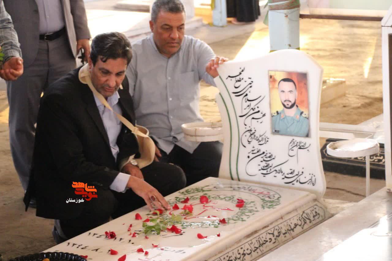 گزارش تصویری/ آیین سراسری «مهمانی لاله‌ها» در گلزار شهدای اهواز