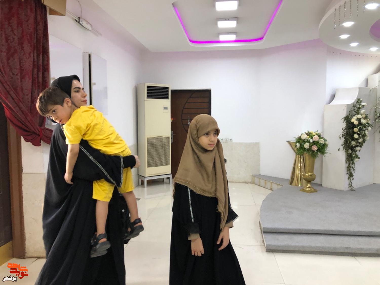 قابهایی از دورهمی پرمهر یادگاران شهدای بوشهر قابهایی از دورهمی پرمهر یادگاران شهدای بوشهر
