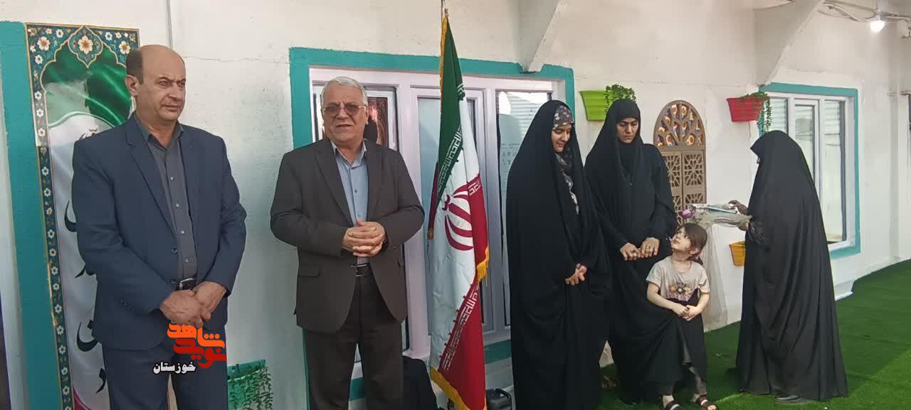 گزارش تصویری/ آیین بدرقه فرزند شهید «سعید اسماعیل وندی» از درب منزل تا مدرسه گزارش تصویری/ آیین بدرقه فرزند شهید «سعید اسماعیل وندی» از درب منزل تا مدرسه