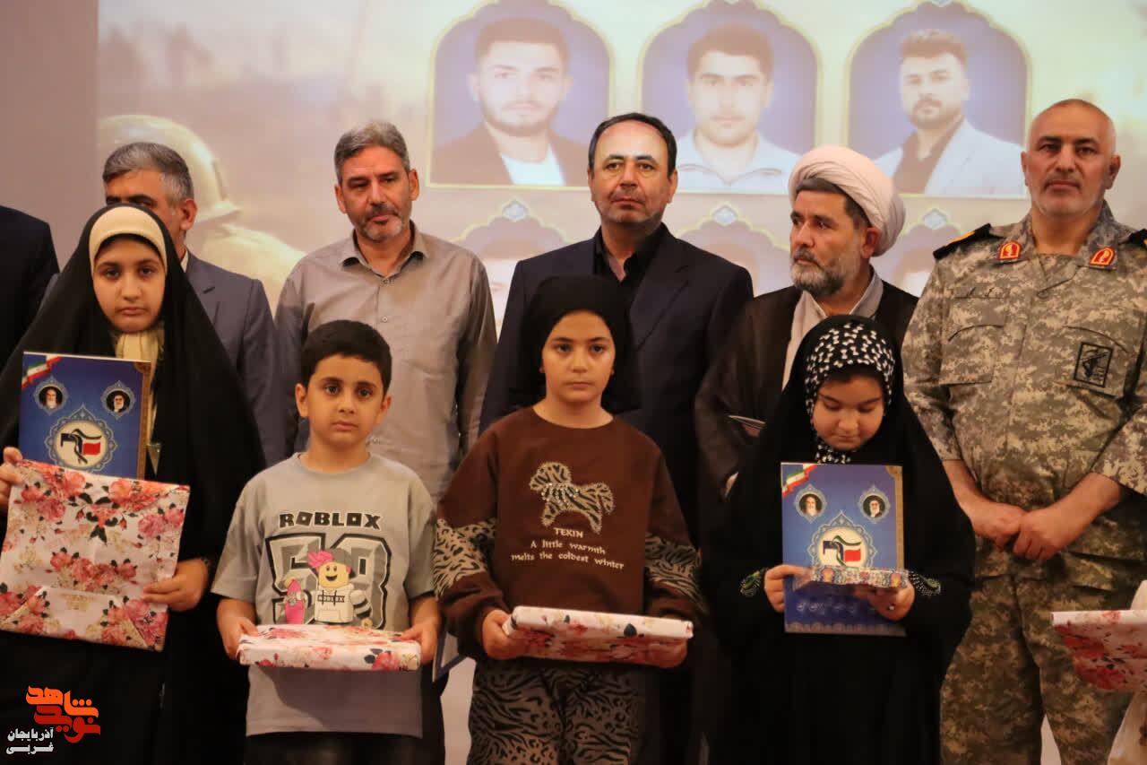 برگزاری مراسم گرامیداشت هفته دفاع مقدس در دانشگاه آزاد ارومیه