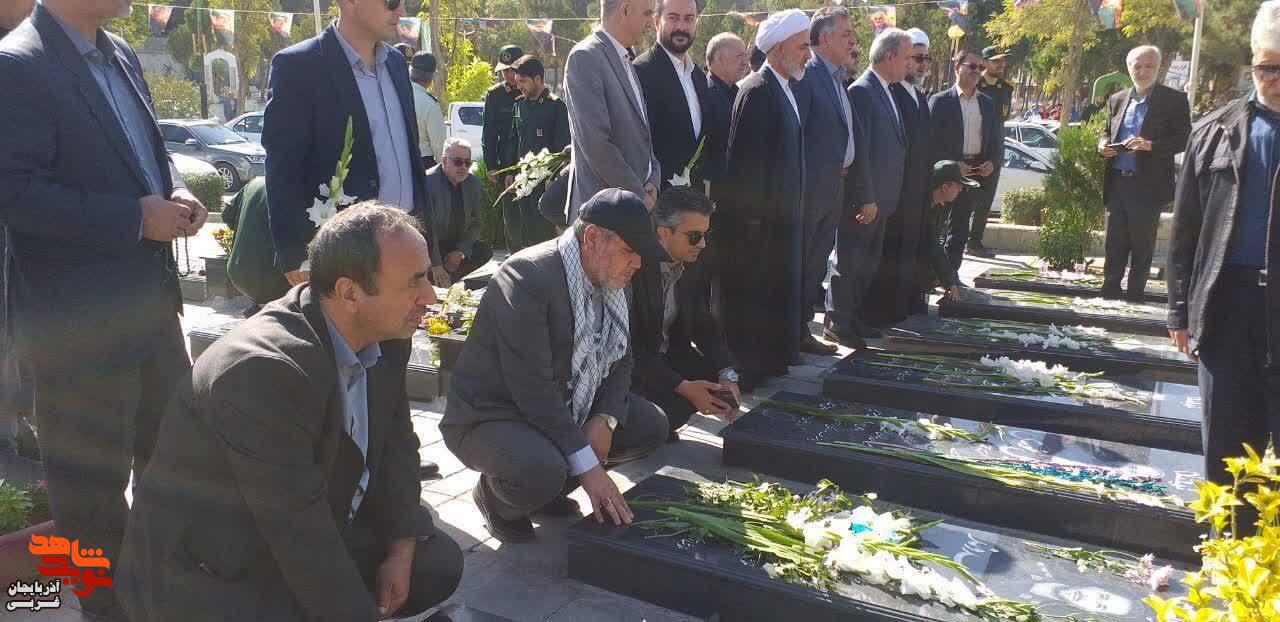 مراسم «میهمانی لاله‌ها» در گلزار شهدای ارومیه