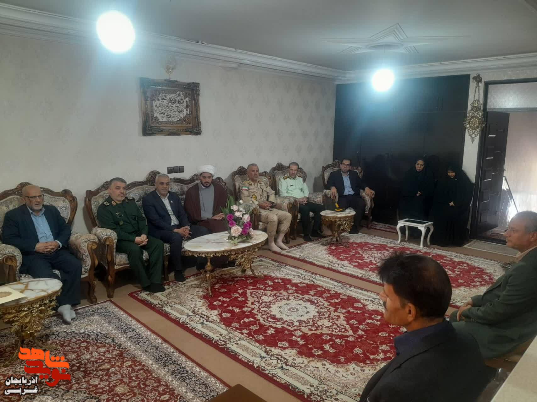 دیدار با خانواده شهدا و ایثارگران در سلماس