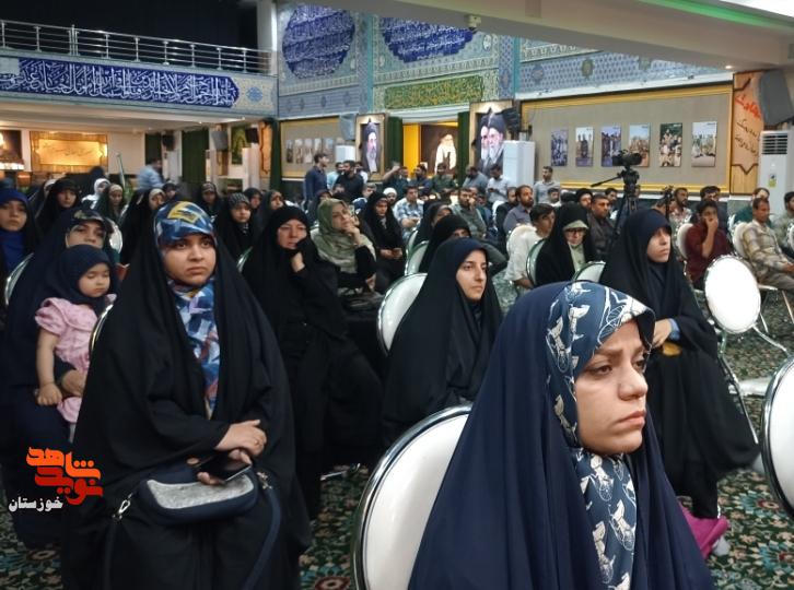 گزارش تصویری/ آیین برگزاری شب شعر «بی‌خزان» با یاد امام شهید و شهیدان راه انقلاب در اهواز