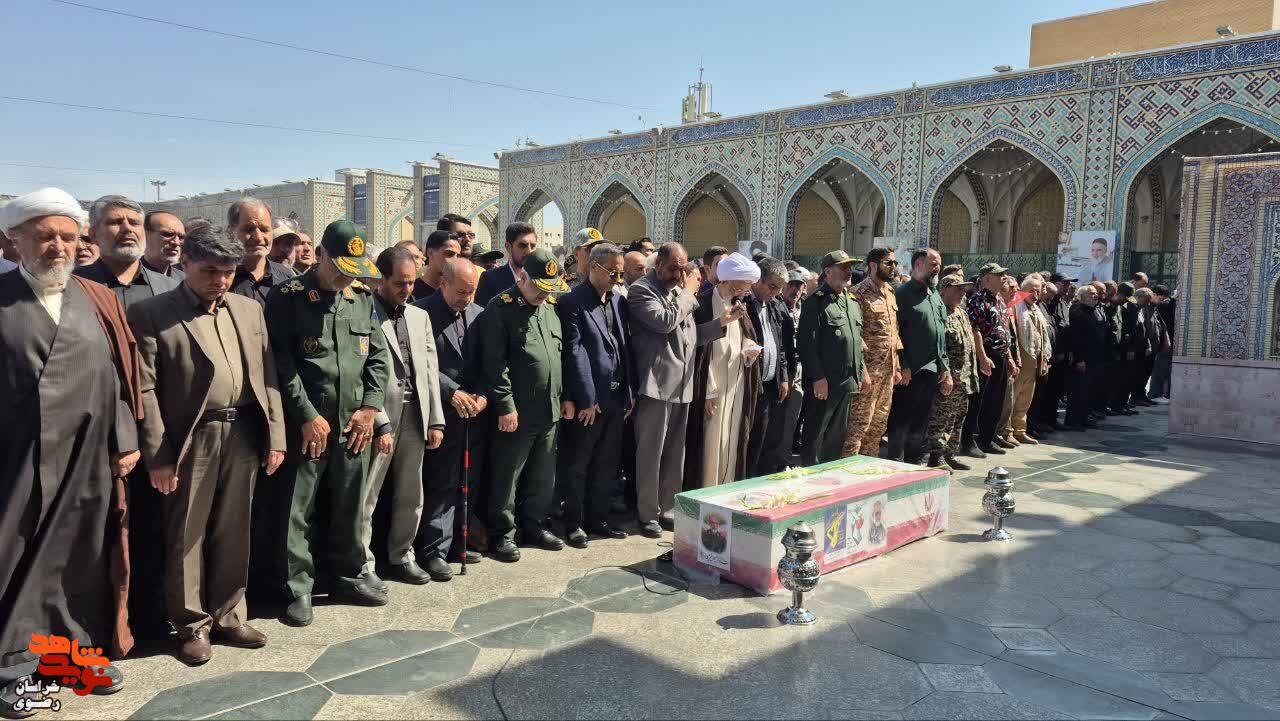 بدرقه حماسی سردار جانباز شهید «حاج حسین ظریفی» تا حرم رضوی بدرقه حماسی سردار جانباز شهید «حاج حسین ظریفی» تا حرم رضوی