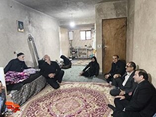 سپاسگزاری و تکریم مدیرکل بنیاد شهید مازندران از پدر شهید محمد اصغری زارمی شهرستان نکا