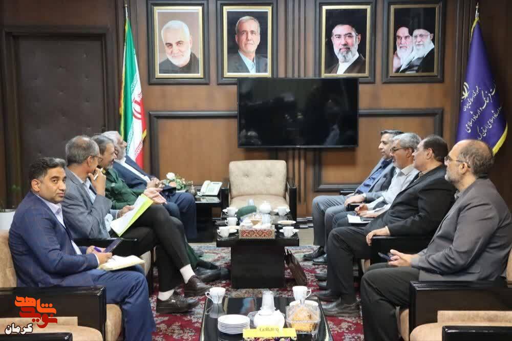 روایتگرانی که جنگ را با قلم و دوربین روایت کردند؛ کرمان به دنبال شناسایی فعالان رسانه‌ای دفاع مقدس