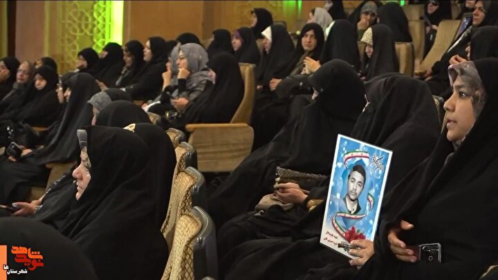 کلیپ| «گرامی‌داشت مراسم لاله‌های سفید»