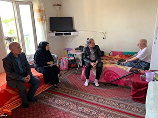 تجدید پیمان با آرمان‌های دفاع مقدس در دیدار مدیرکل بنیاد شهید کردستان با خانواده‌های شهدا