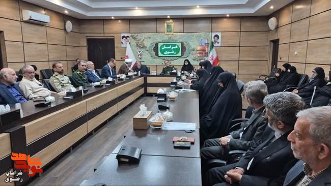 وقتی خانوادهها از فرماندهان شهید روایت میکنند؛ بازخوانی رشادتهای حماسهآفرینان دفاع مقدس وقتی خانوادهها از فرماندهان شهید روایت میکنند؛ بازخوانی رشادتهای حماسهآفرینان دفاع مقدس