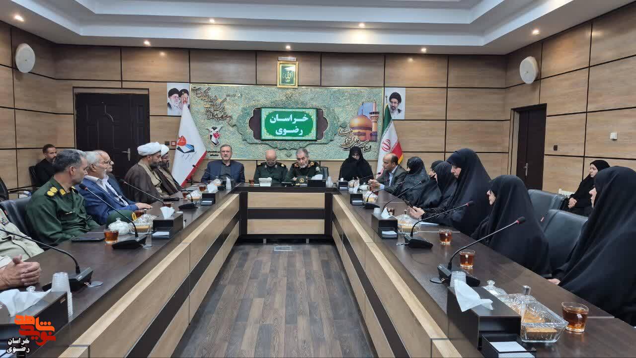 یعقوب سلیمانی: روایت خانواده شهدا، عمیقترین شیوه برای انتقال فرهنگ ایثار و مقاومت است یعقوب سلیمانی: روایت خانواده شهدا، عمیقترین شیوه برای انتقال فرهنگ ایثار و مقاومت است