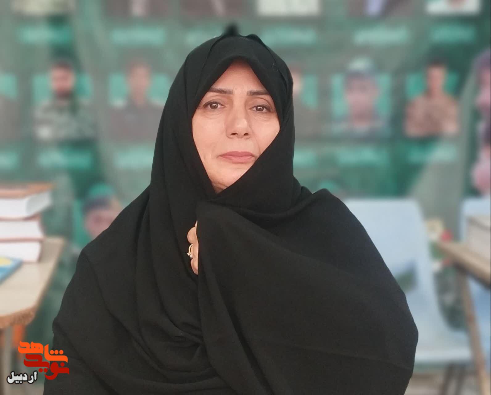 یاد شهدا باید همیشه زنده بماند یاد شهدا باید همیشه زنده بماند