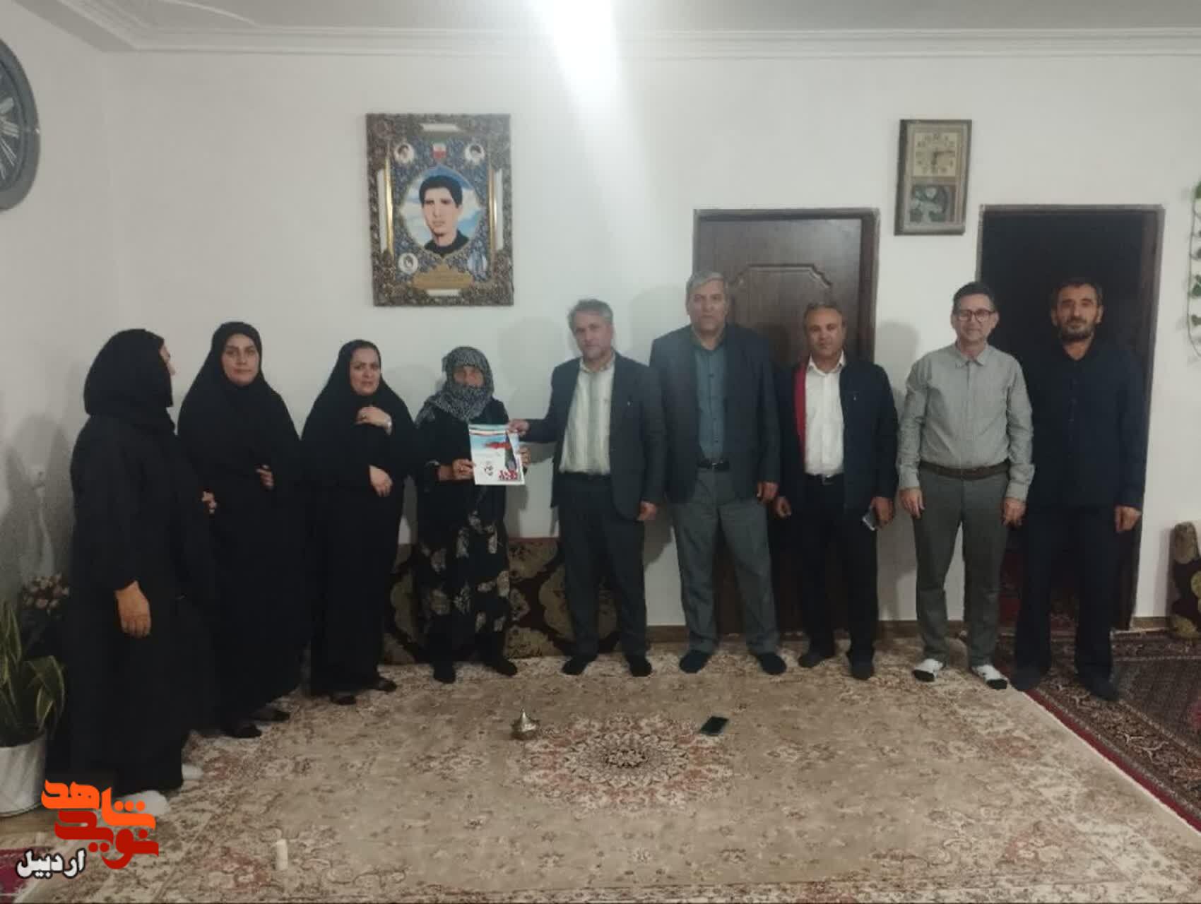 دیدار با خانوادههای شهدا و ایثارگران روستای برندق خلخال+ عکس دیدار با خانوادههای شهدا و ایثارگران روستای برندق خلخال+ عکس