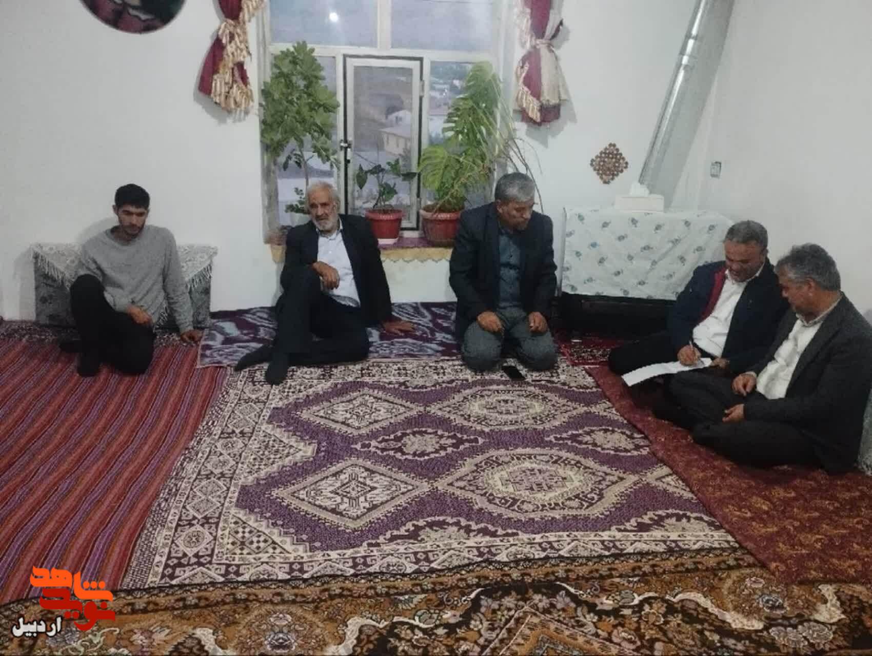 دیدار با خانوادههای شهدا و ایثارگران روستای برندق خلخال+ عکس دیدار با خانوادههای شهدا و ایثارگران روستای برندق خلخال+ عکس