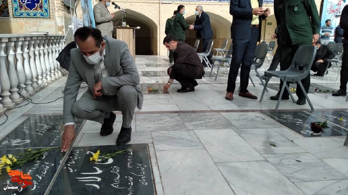 مراسم گلباران قبور مطهر شهدای سمنان - پنجشنبه نوزدهم اسفندماه ۱۴۰۰ امامزاده اشرف (ع) سمنان