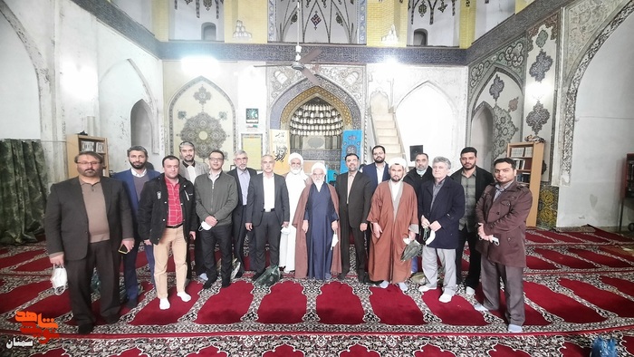 برپایی میز خدمت و ایستگاه سلامت بنیاد شهید و امور ایثارگران استان سمنان پس از نماز جمعه برای عموم مردم- بیستم اسفندماه ۱۴۰۰ مسجد حضرت امام خمینی (ره) شهرستان سمنان